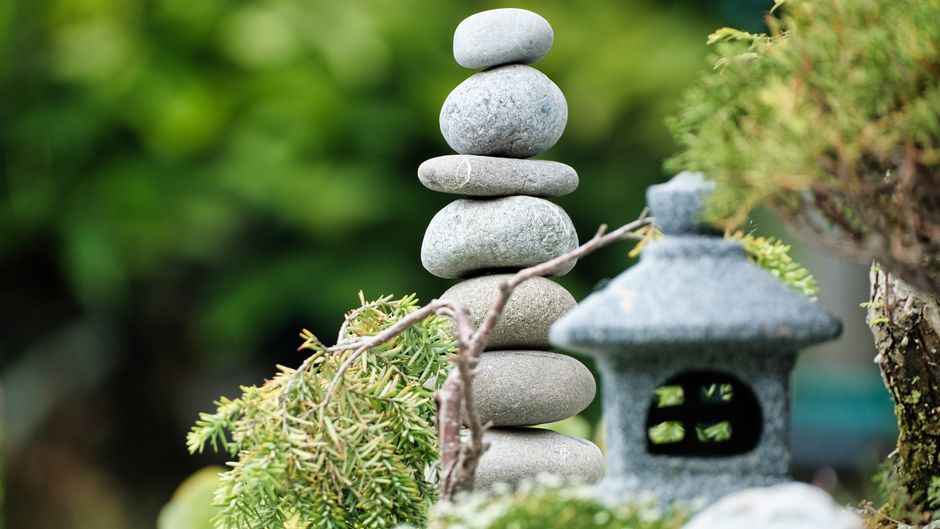 Japanse zen-inrichting met bamboe en kiezels. Japanse zen-inrichting met bamboe en kiezels.